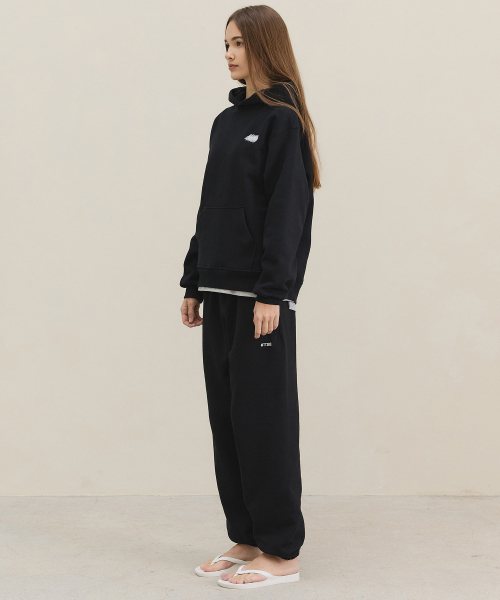 Stichi Logo Hoodie / Black