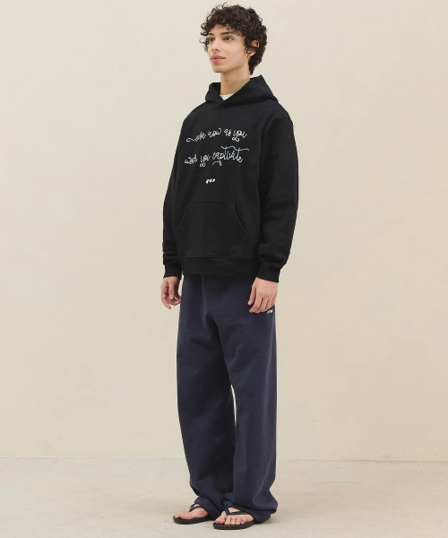 Captivate Hoodie / Black