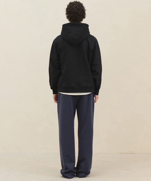 Captivate Hoodie / Black