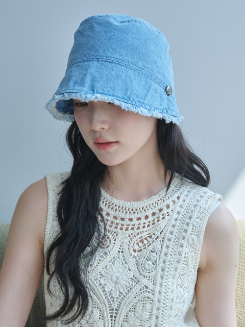 Frayed Hem Moon Bucket Hat (Light Blue Denim)