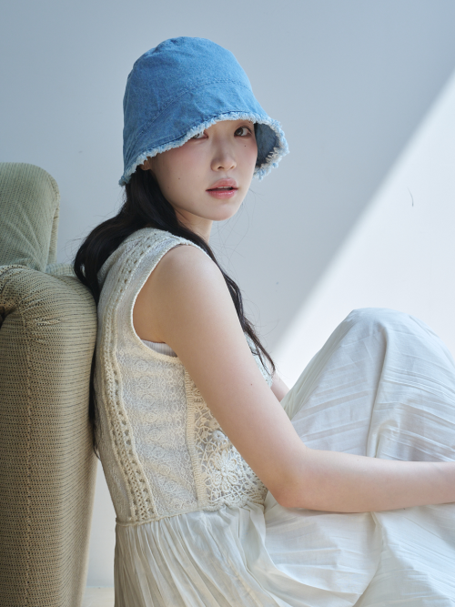 Frayed Hem Moon Bucket Hat (Light Blue Denim)