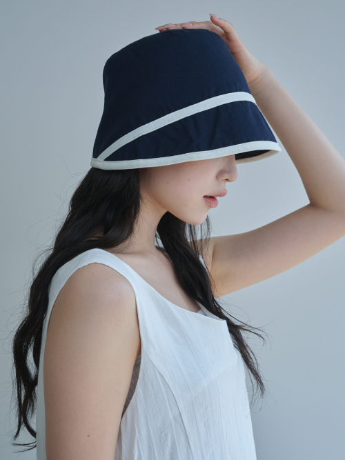 Contrast Line Moon Bucket Hat (Navy)