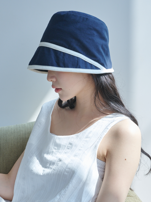 Contrast Line Moon Bucket Hat (Navy)