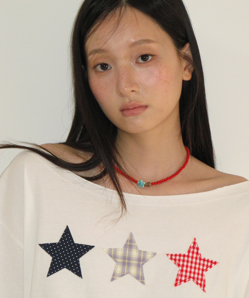 3 STAR APPLIQUE OFF SHOULDER T SHIRT WHITE