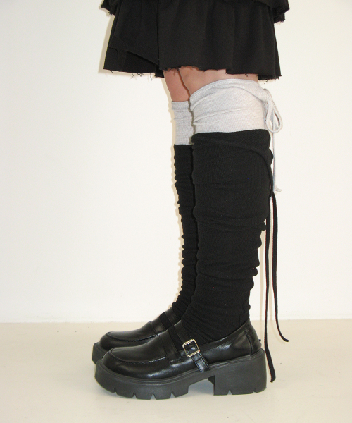 LOGO STRING KNEE SOCKS GREY
