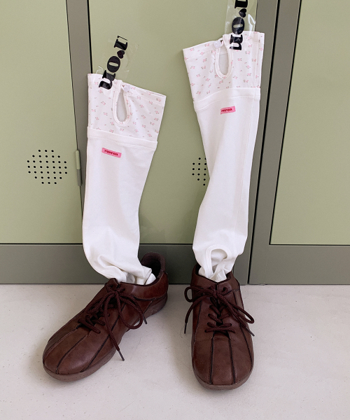 LAYERED OPEN TOE LEG WARMERS WHITE FLOWER