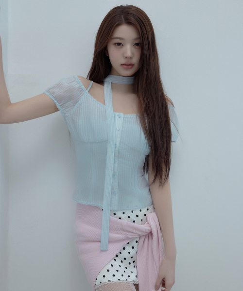 OFF SHOULDER TIE BLOUSE SKY