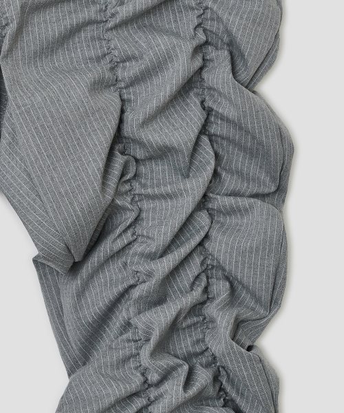 Shirred Texture Capri Pants [Gray]