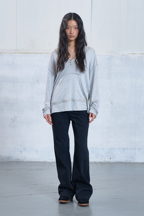 RAW V LONG SLEEVE IN MELANGE GREY