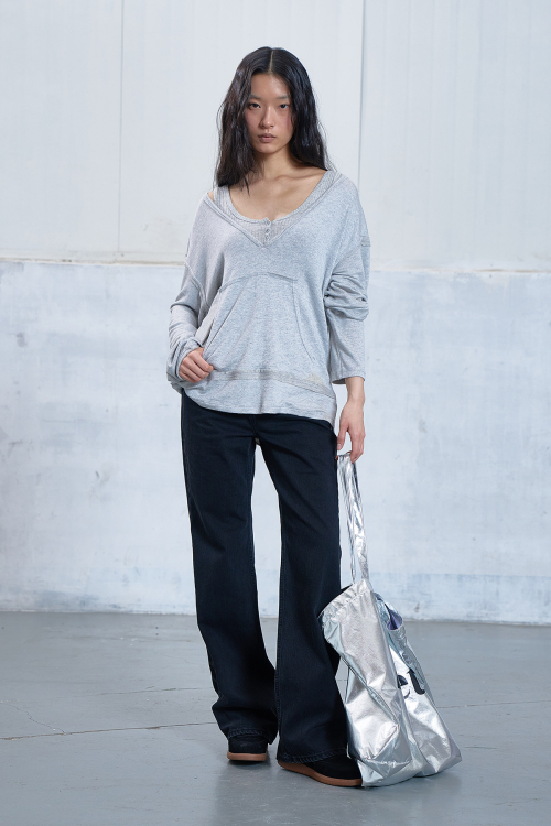 RAW V LONG SLEEVE IN MELANGE GREY
