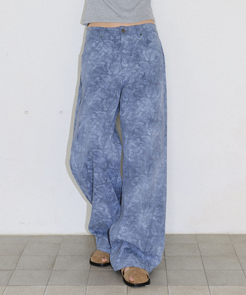 [CORE] FLOWER PRINT STRAIGHT DENIM PANTS - BLUE
