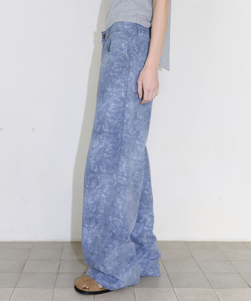 [CORE] FLOWER PRINT STRAIGHT DENIM PANTS - BLUE