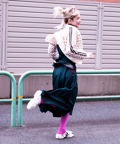 [× MOMENTEL] HAYDEN CLOG - WHITE