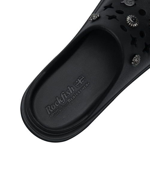 [× AAKAM] HAYDEN CLOG - BLACK