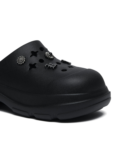 [× AAKAM] HAYDEN CLOG - BLACK