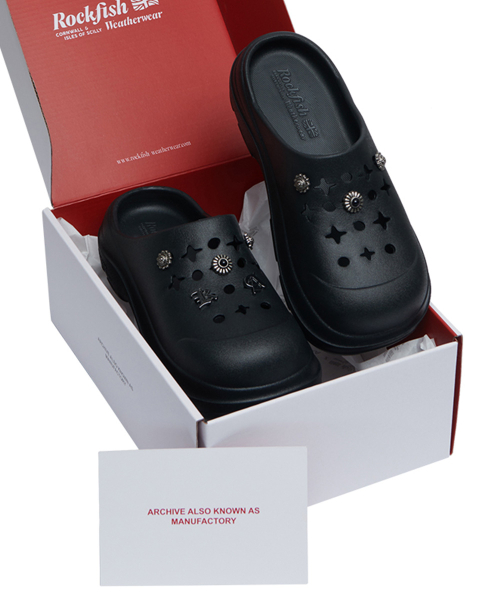 [× AAKAM] HAYDEN CLOG - BLACK