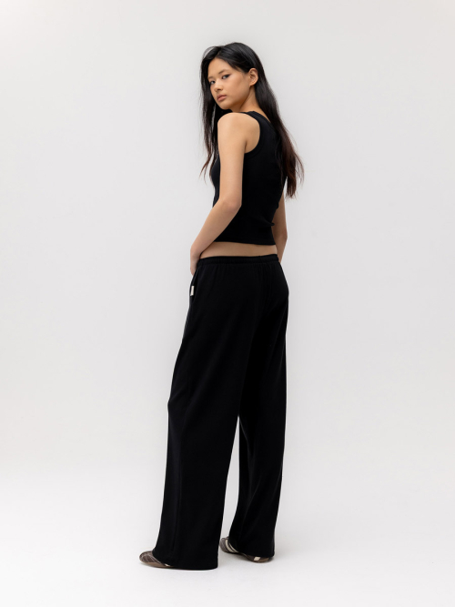 G CLASSIC SCOOP NECK SLEEVELESS (BLACK)