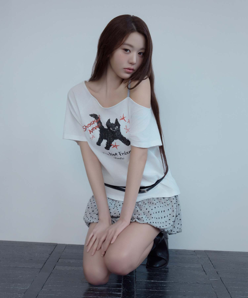 ROLA CAT FRIENDS OFF SHOULDER T-SHIRT WHITE