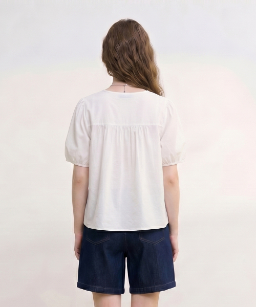 에스닉자수퍼프블라우스 J1BL329D