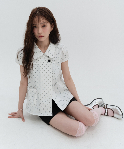 도트 버튼 퍼프소매 블라우스_화이트