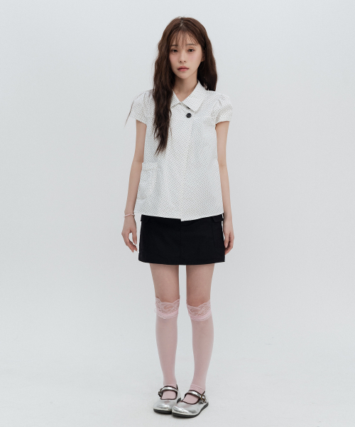 도트 버튼 퍼프소매 블라우스_화이트