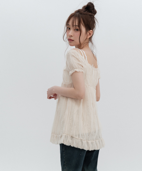 플루이드 프릴 블라우스