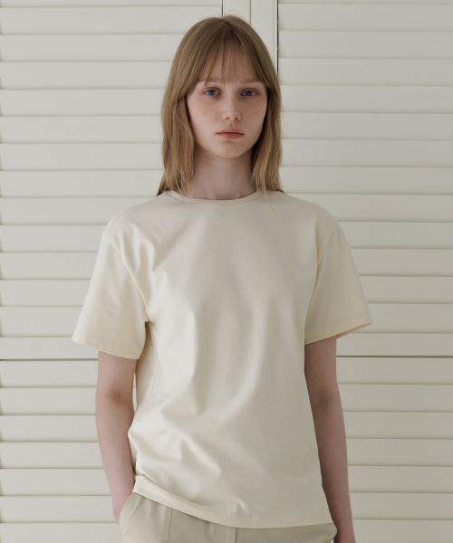 Classic Essential Logo T-Shirt_3colors