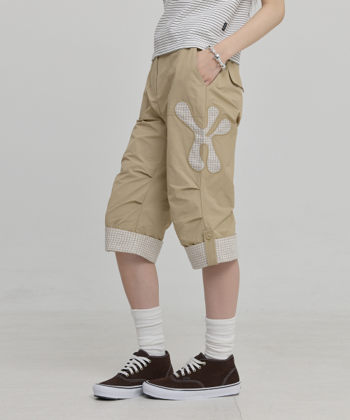 Check Applique Capri Pants BEIGE