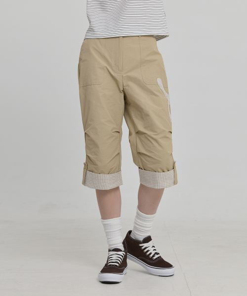Check Applique Capri Pants BEIGE