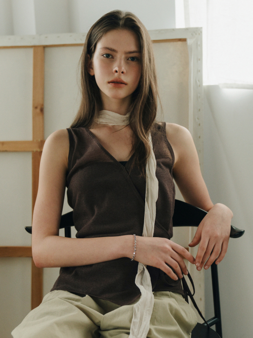 Layered Wrap Knit Vest Brown AT6SWB012BW