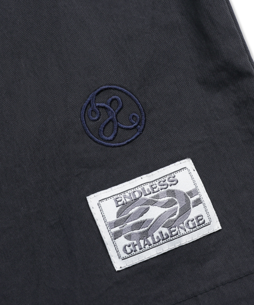 XTS044 러버 아플리케 크롭 셔츠 (BLACK)