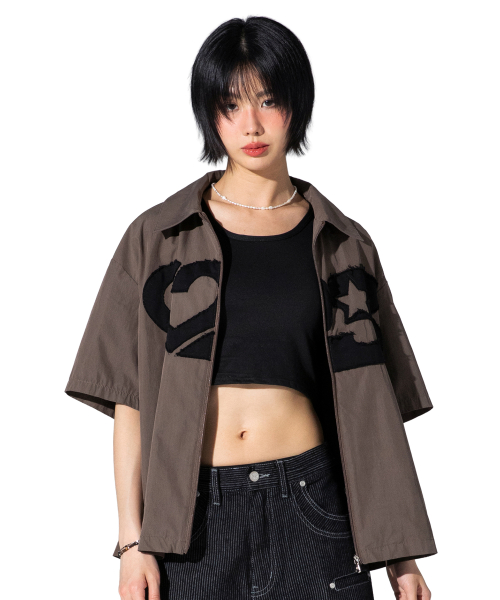 XTS044 러버 아플리케 크롭 셔츠 (BROWN)