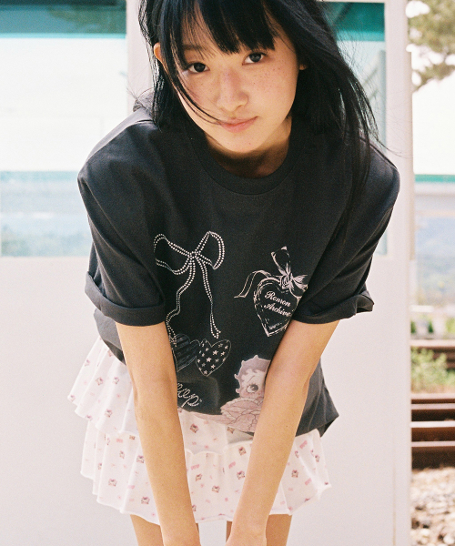 BETTY BOOP DREAMY RIBBON OVER FIT T SHIRT CHARCOAL