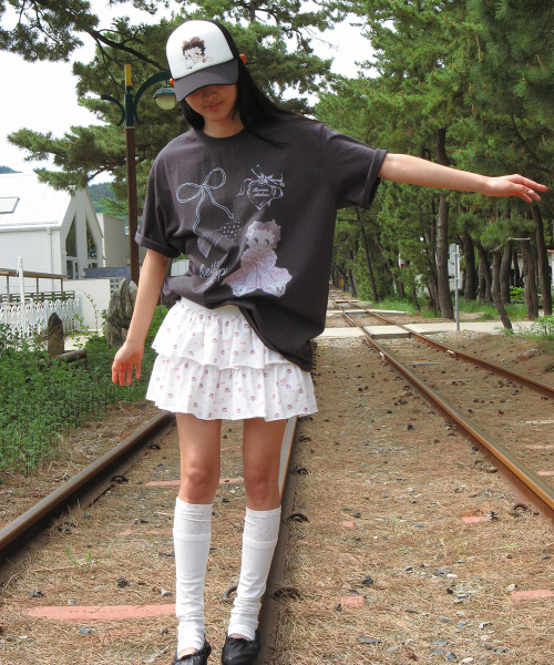 BETTY BOOP DREAMY RIBBON OVER FIT T SHIRT CHARCOAL