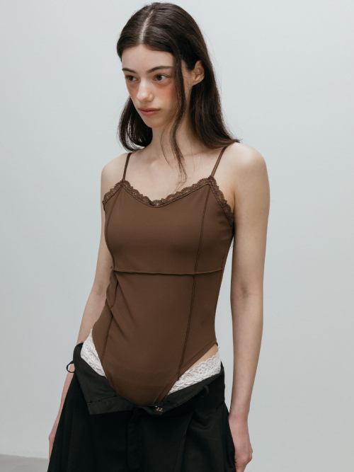 LACE SLEEVELESS TOP / BROWN