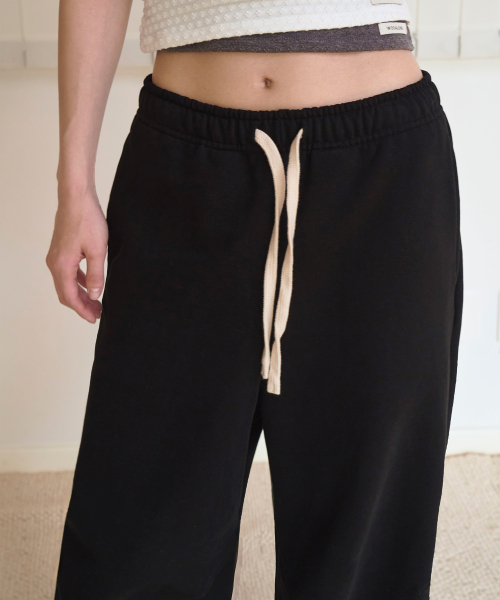 Balloon capri sweat pants -BLACK