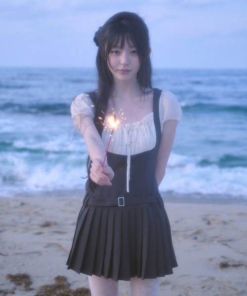 PREPPY RIBBON PLEATED SHORT SLEEVE DRESS CHARCOAL