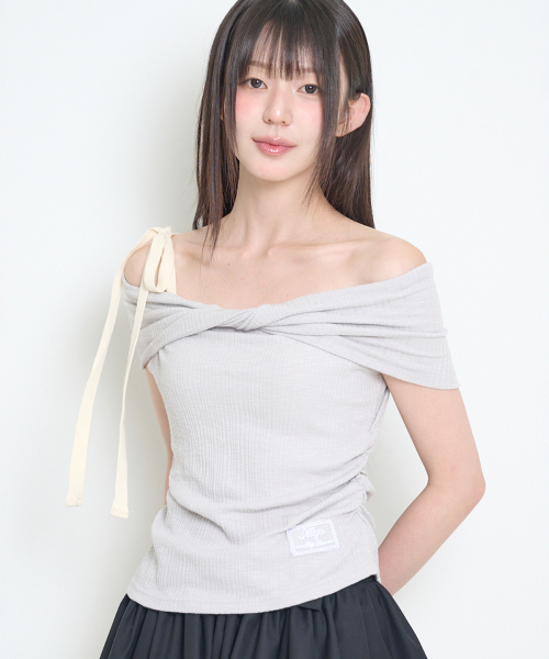 FLOW OFF SHOULDER TOP GRAY