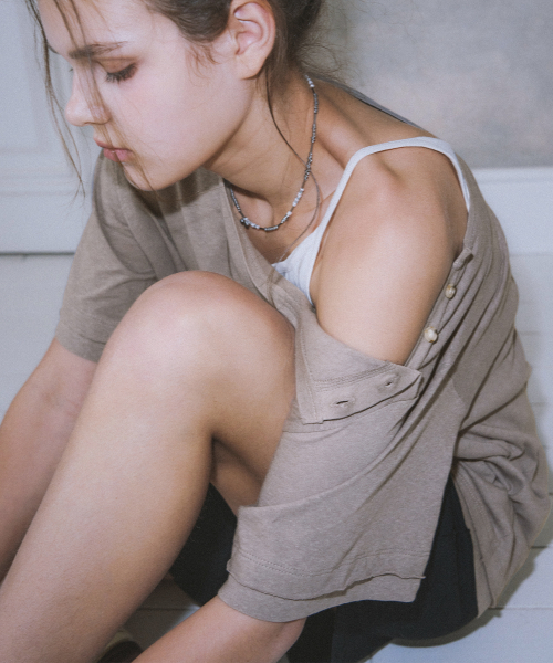 릴렉스드 코튼 원 숄더 티_Ash Brown