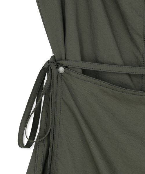 SLEEVELESS WRAP DRESS IN KHAKI