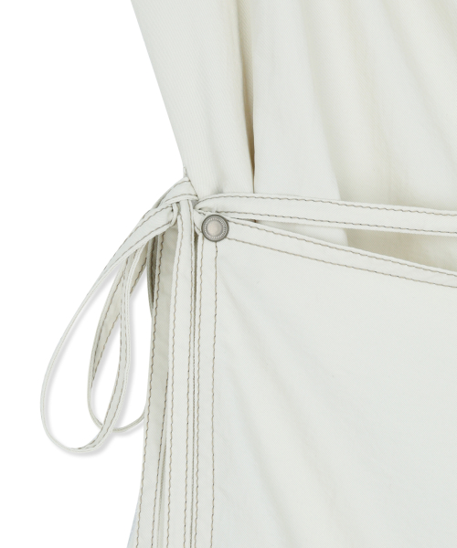 SLEEVELESS WRAP DRESS IN CREAM