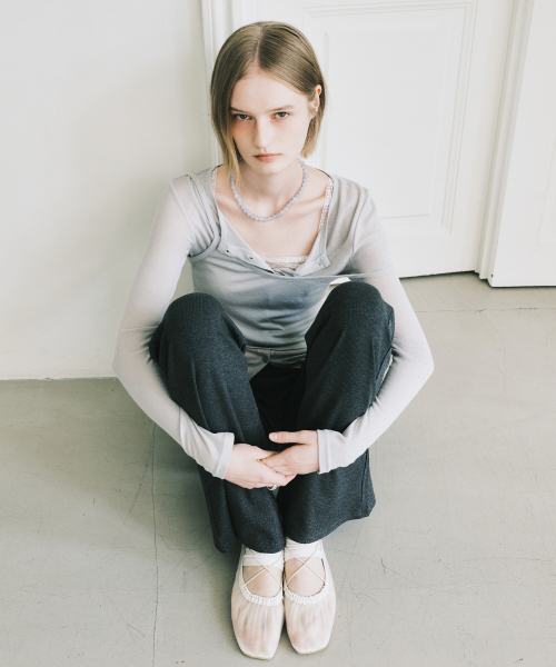 HENLEY NECK LAYERED SLEEVE TOP_GRAY