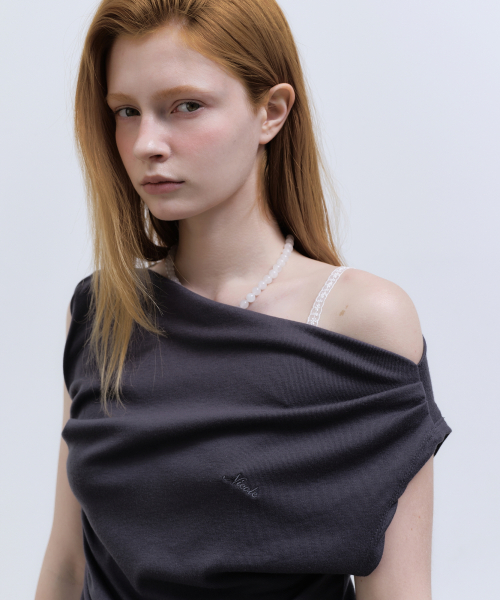 DRAPED SHIRRING SLEEVELESS TOP_CHARCOAL