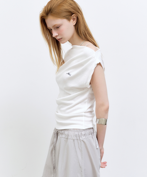 DRAPED SHIRRING SLEEVELESS TOP_WHITE