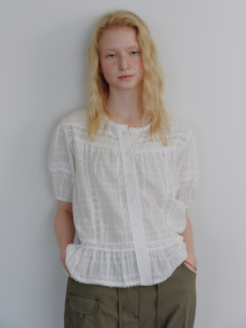 Noble Lace Blouse MU2634BL311M