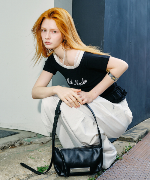 OFF-SHOULDER FRILL CROP TOP_BLACK