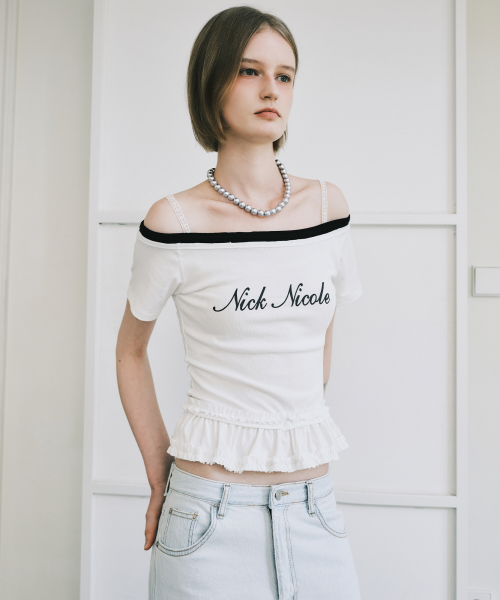 OFF-SHOULDER FRILL CROP TOP_WHITE