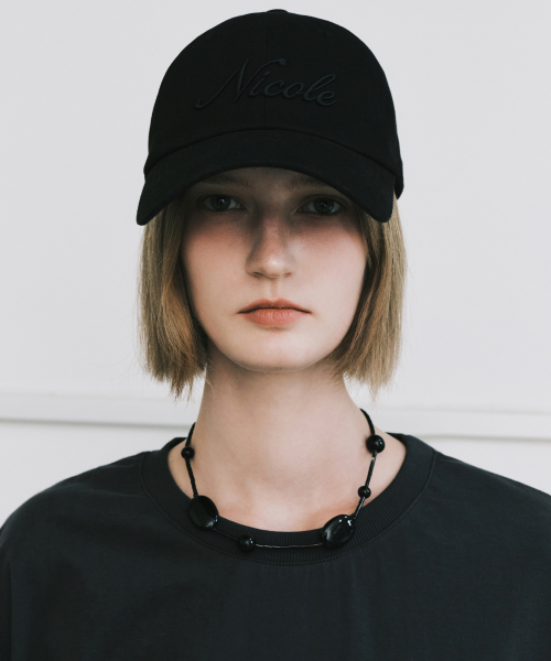 NICOLE LETTERING BALL CAP_DEEP BLACK