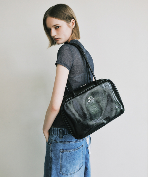 NICOLE LOGO MINIMAL SQUARE BAG_BLACK
