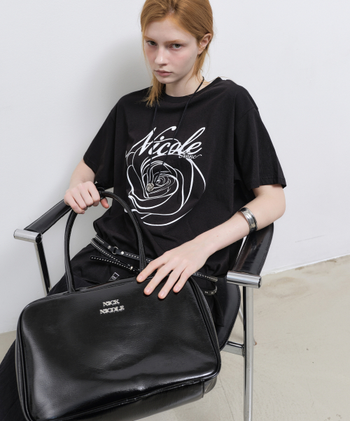 NICOLE LOGO MINIMAL SQUARE BAG_BLACK